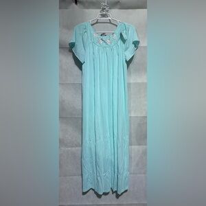 Vintage SHADOWLINE Blue Nylon Rose Embroidered Maxi Nightgown Lingerie Sz M NWOT